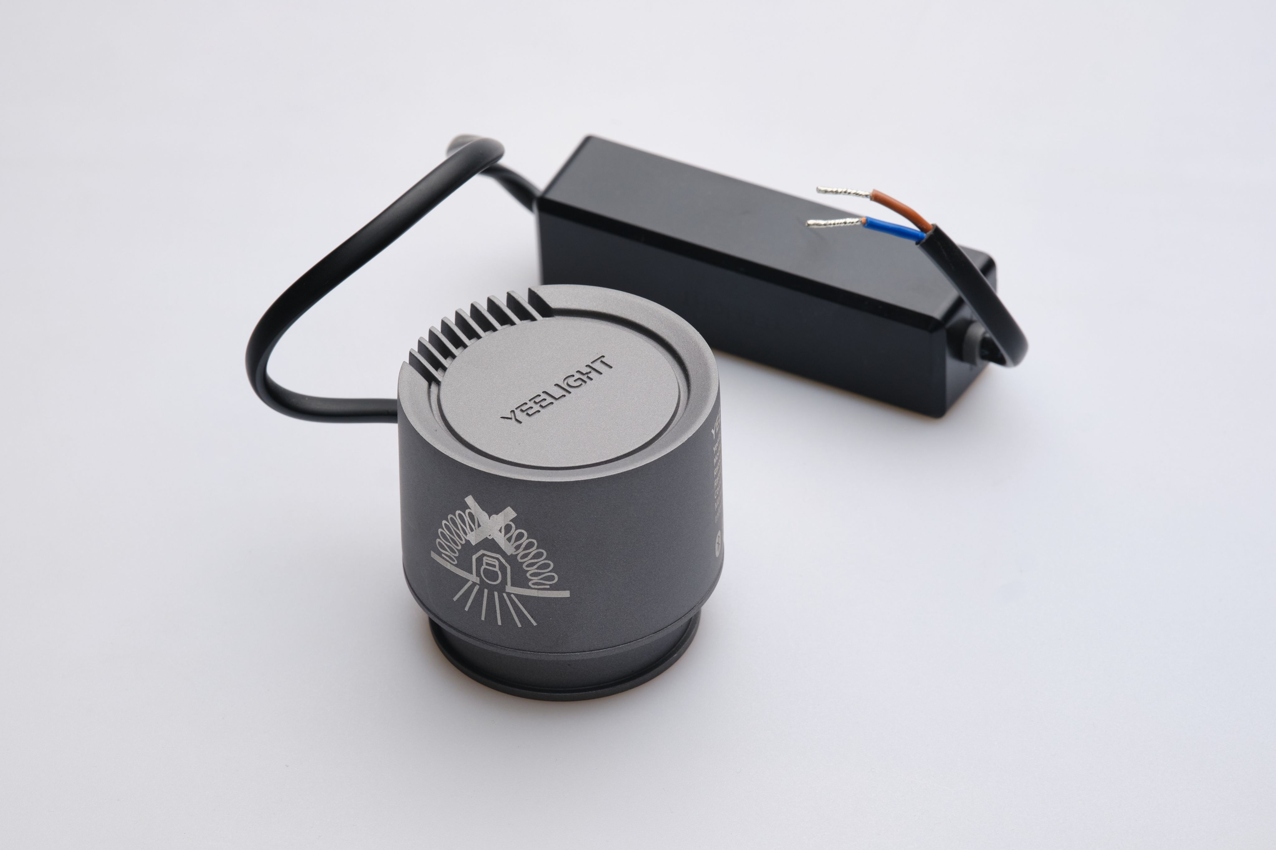 Встраиваемый светильник Yeelight Pro U (spotlight, мощность 12 Вт, угол рассеивания 24°)