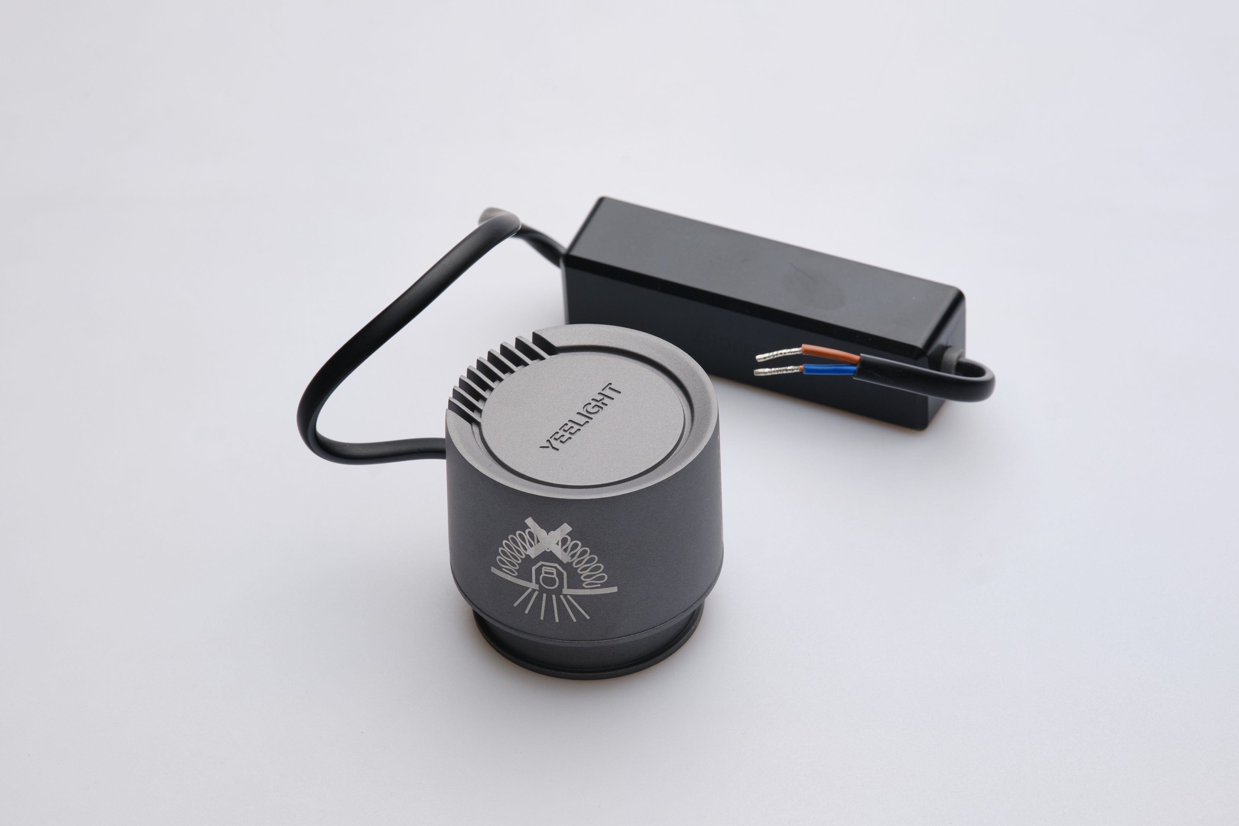 Встраиваемый светильник Yeelight Pro U (spotlight, мощность 12 Вт, угол рассеивания 24°)