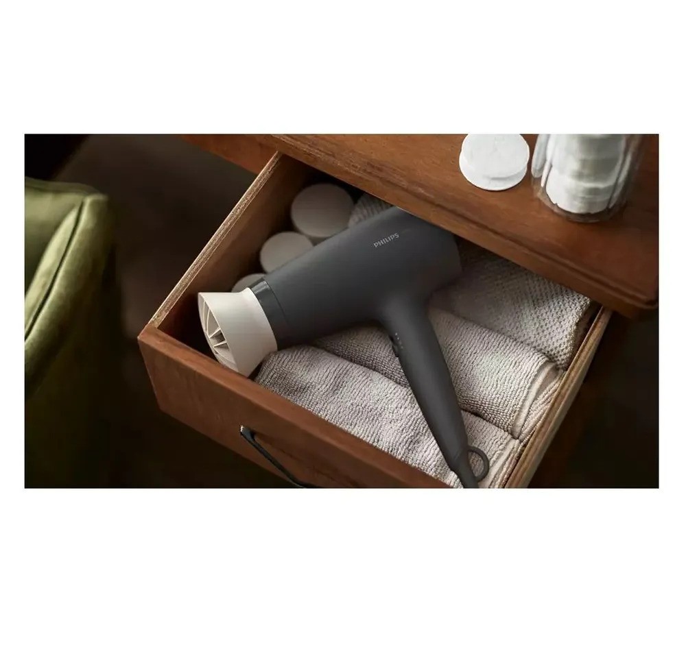 Фен Philips Series 3000 BHD302/10 (черный)