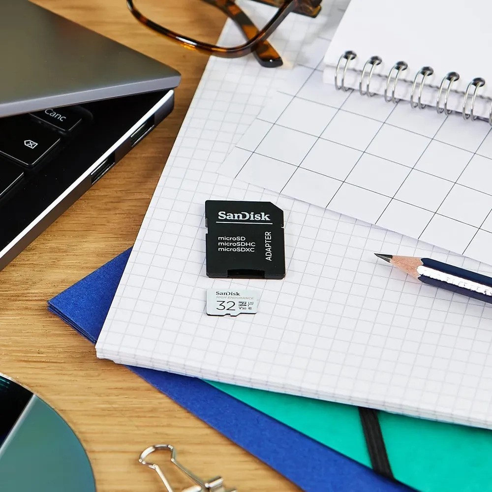 Карта памяти SanDisk High Endurance microSDHC (32 ГБ, с SD адаптером, белый)