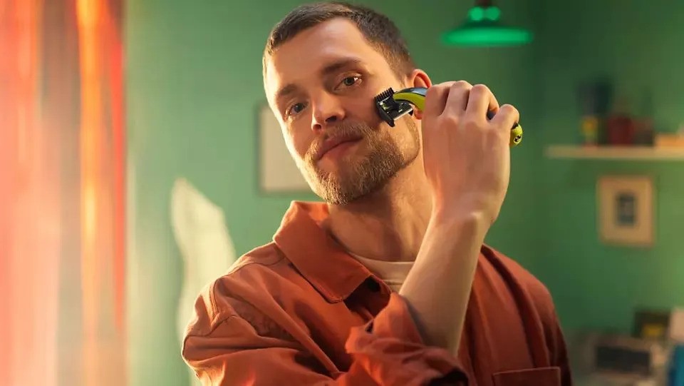 Триммер для бороды и тела Philips OneBlade QP2824/10 (черный/зеленый)