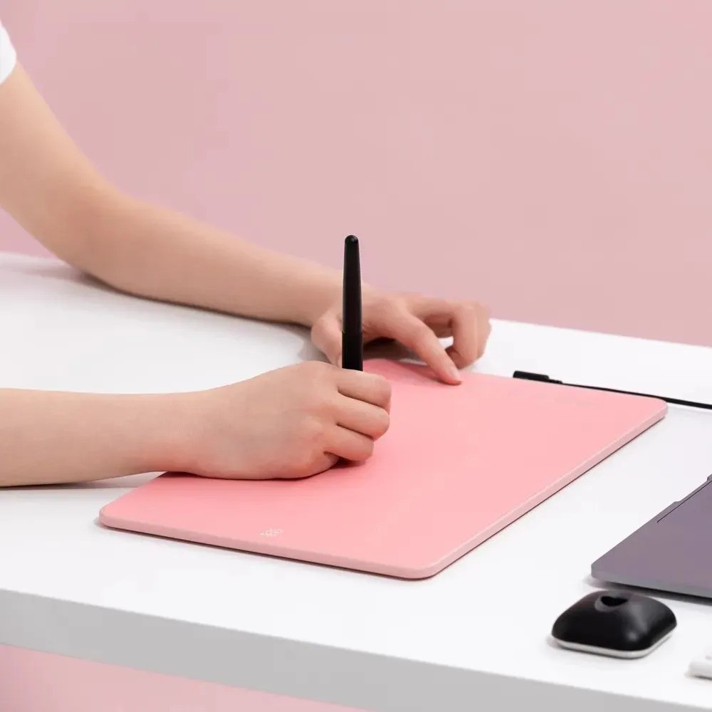 Графический планшет XPPen Deco 01 V3 (розовый)