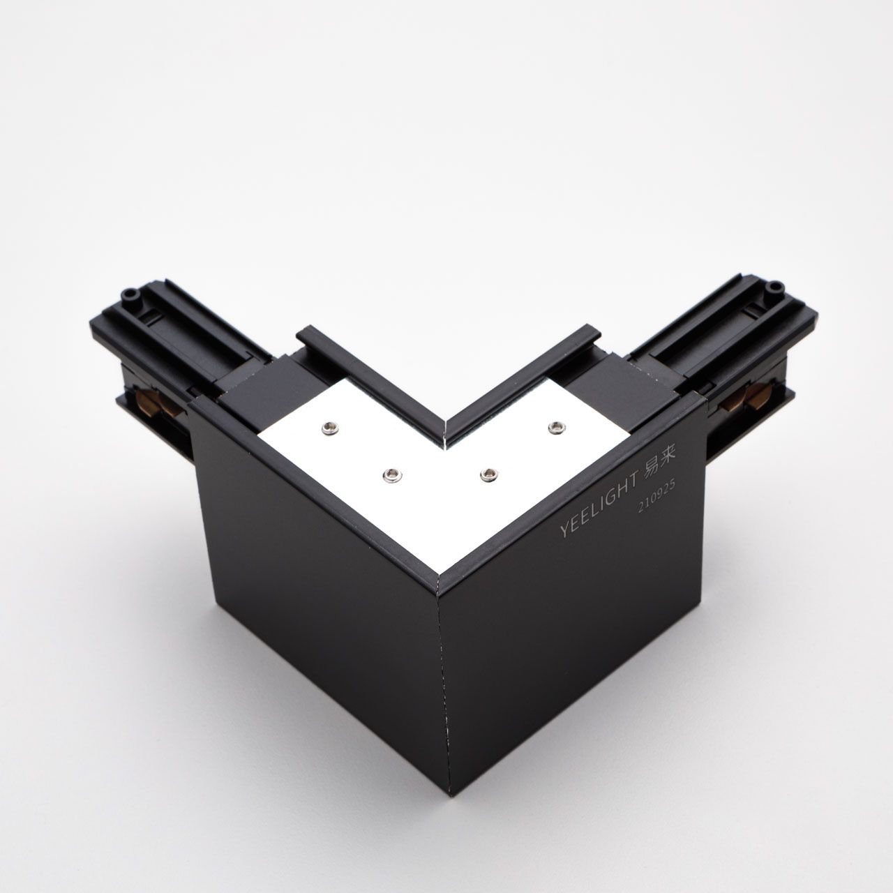 Коннектор Yeelight Pro S21 (для магнитного подвесного трека, L-Тип, горизонтальный, токопроводящий, черный)