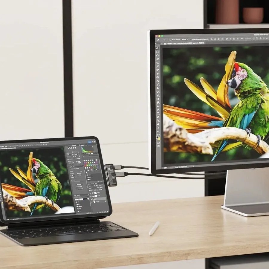 Хаб Satechi Mobile XR Hub with Audio (серый)