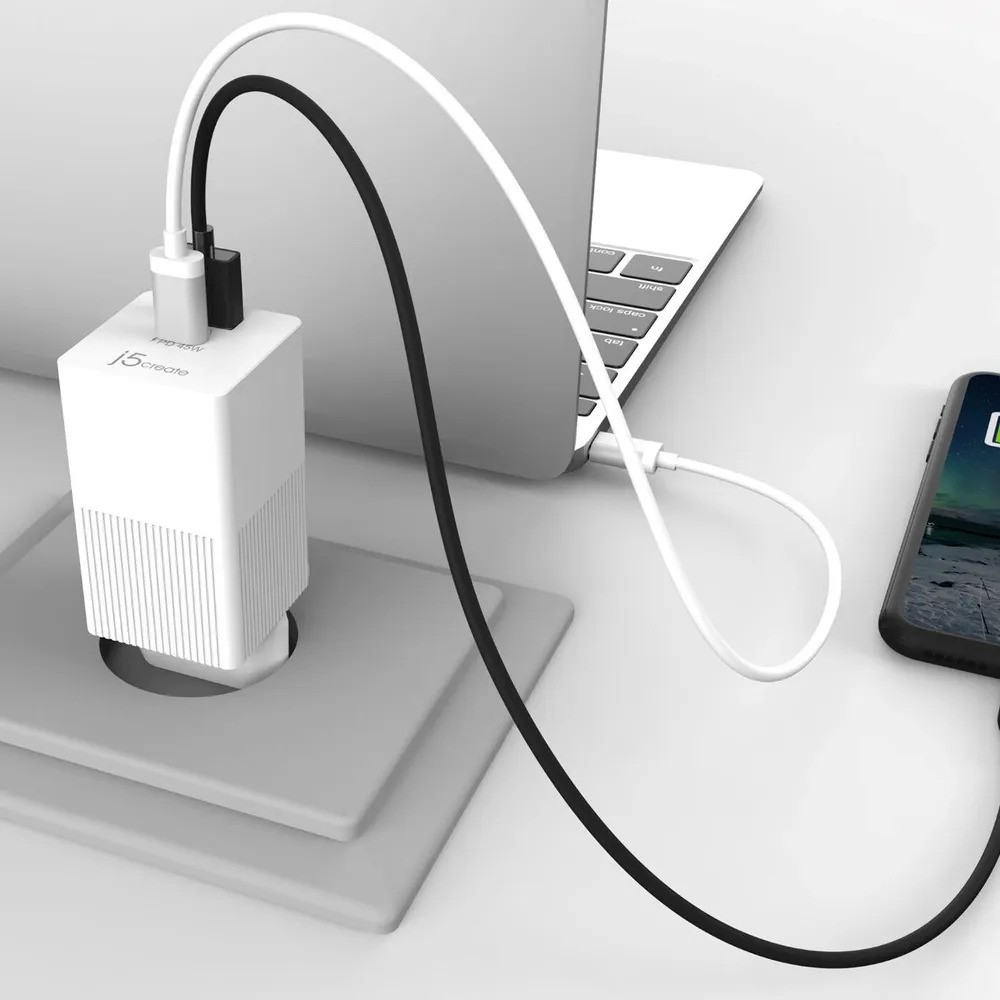 Сетевое зарядное устройство j5create 45W Dynamic PD USB-C/USB-A (белый)