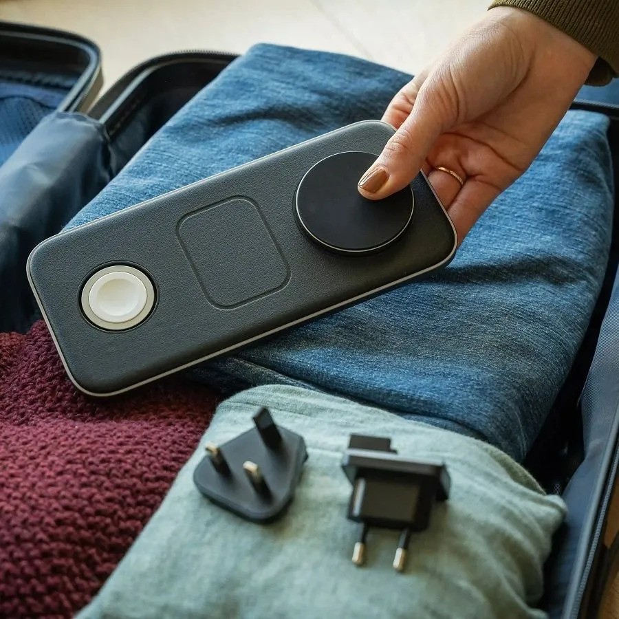 Бепроводное зарядное устройство Satechi Qi2 Trio Wireless Charging Pad (3-в-1, с вилками A/C/G, черный)