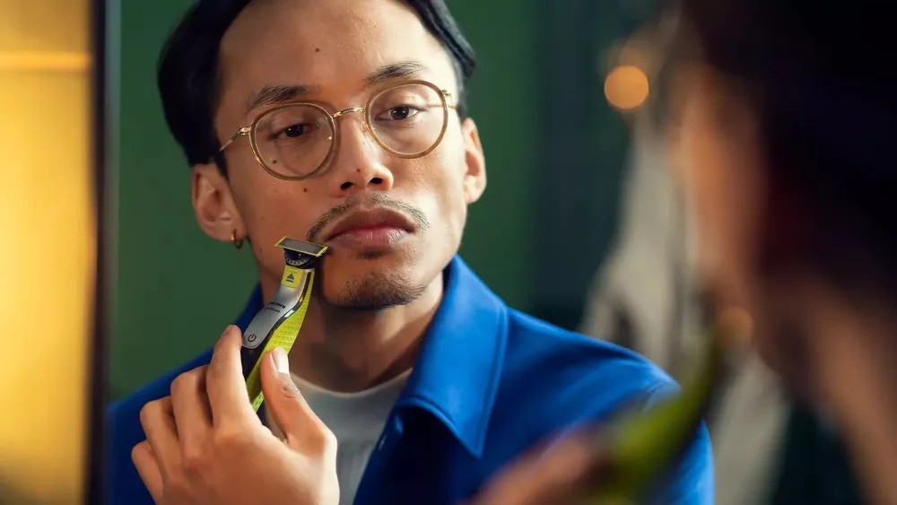 Электробритва Philips Norelco OneBlade 360 Face and Body QP2834/70 (черный)