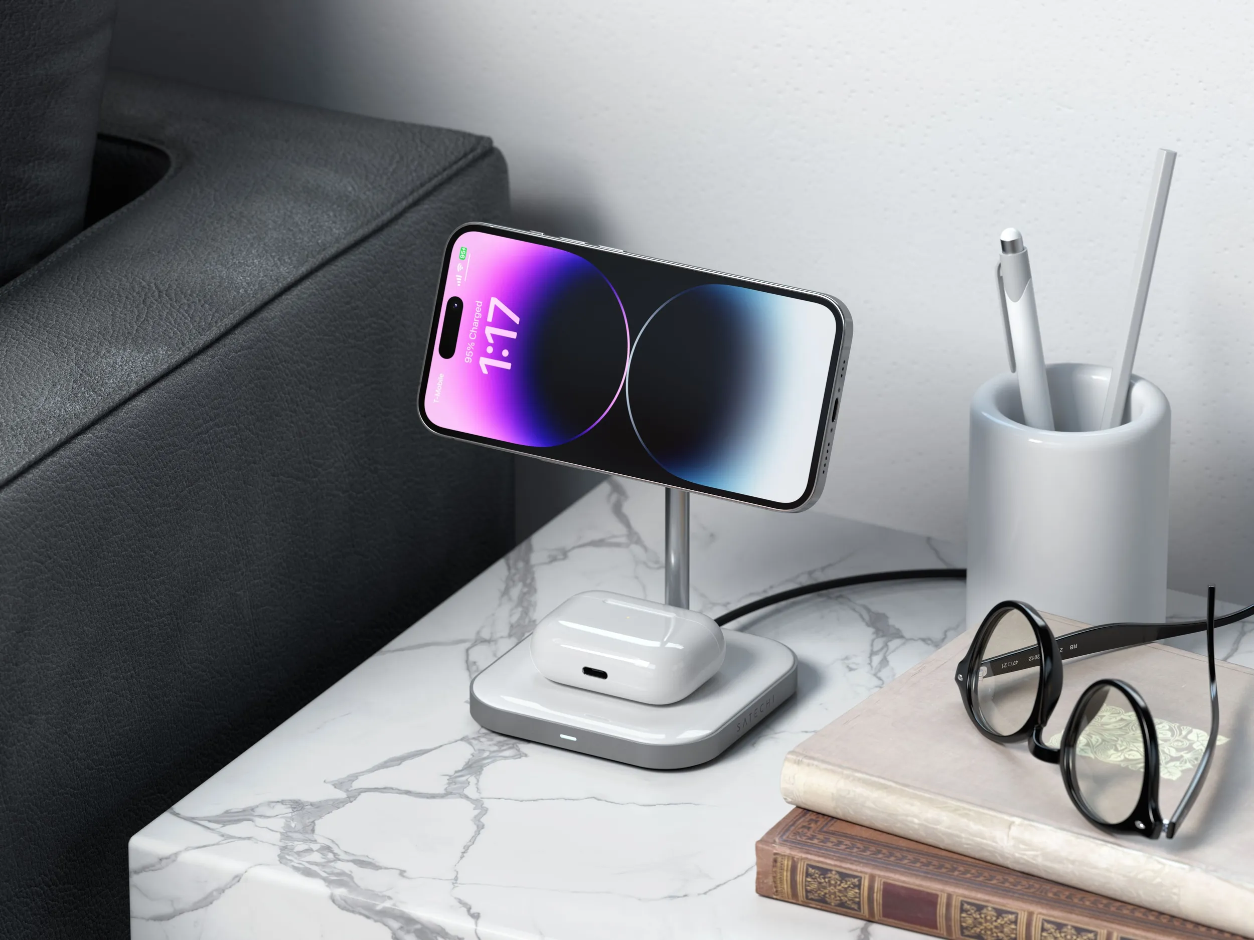Беспроводное зарядное устройство-подставка Satechi Magnetic 2-in-1 Wireless Charging Stand (серый космос)