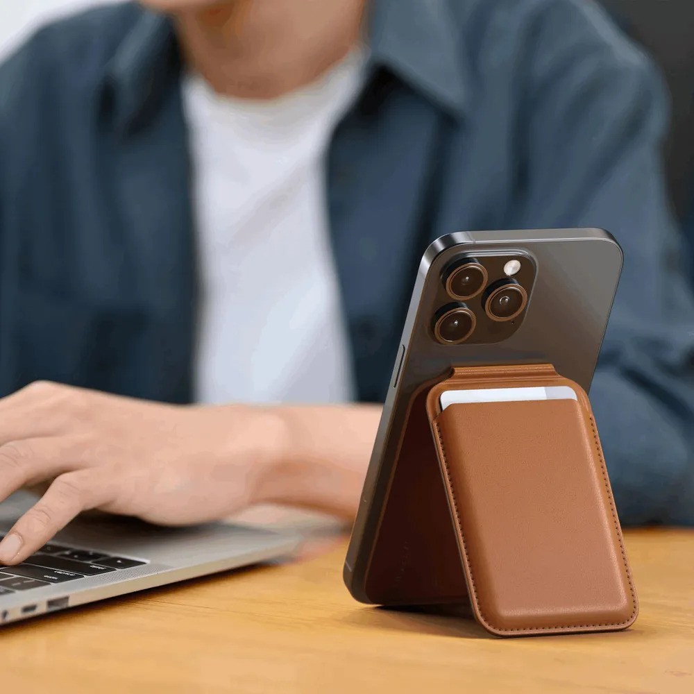 Подставка-картхолдер Satechi Magnetic Wallet Stand (коричневый)