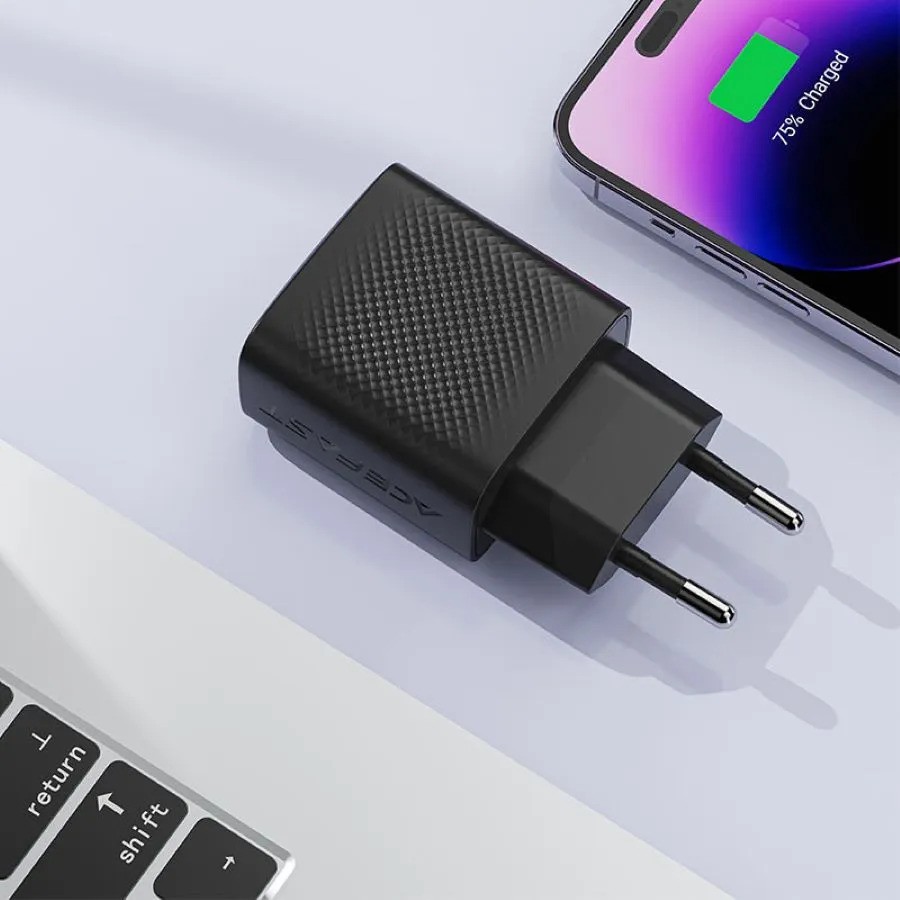 Зарядное устройство ACEFAST A104 USB-C (черный)