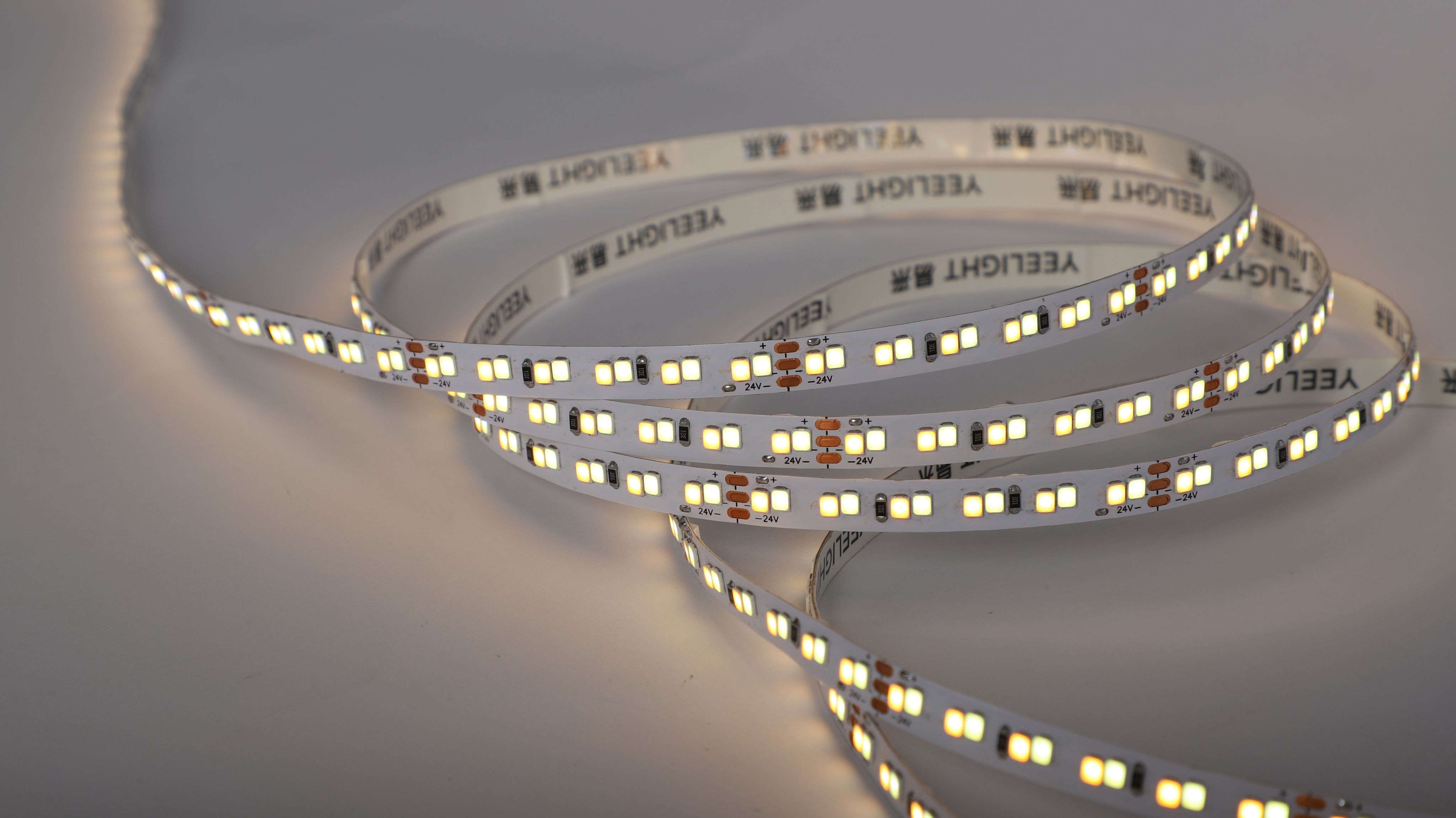 Светодиодная лента Yeelight Pro N1 (24В, 10Вт, 2700-6500К, 8мм, 10м)