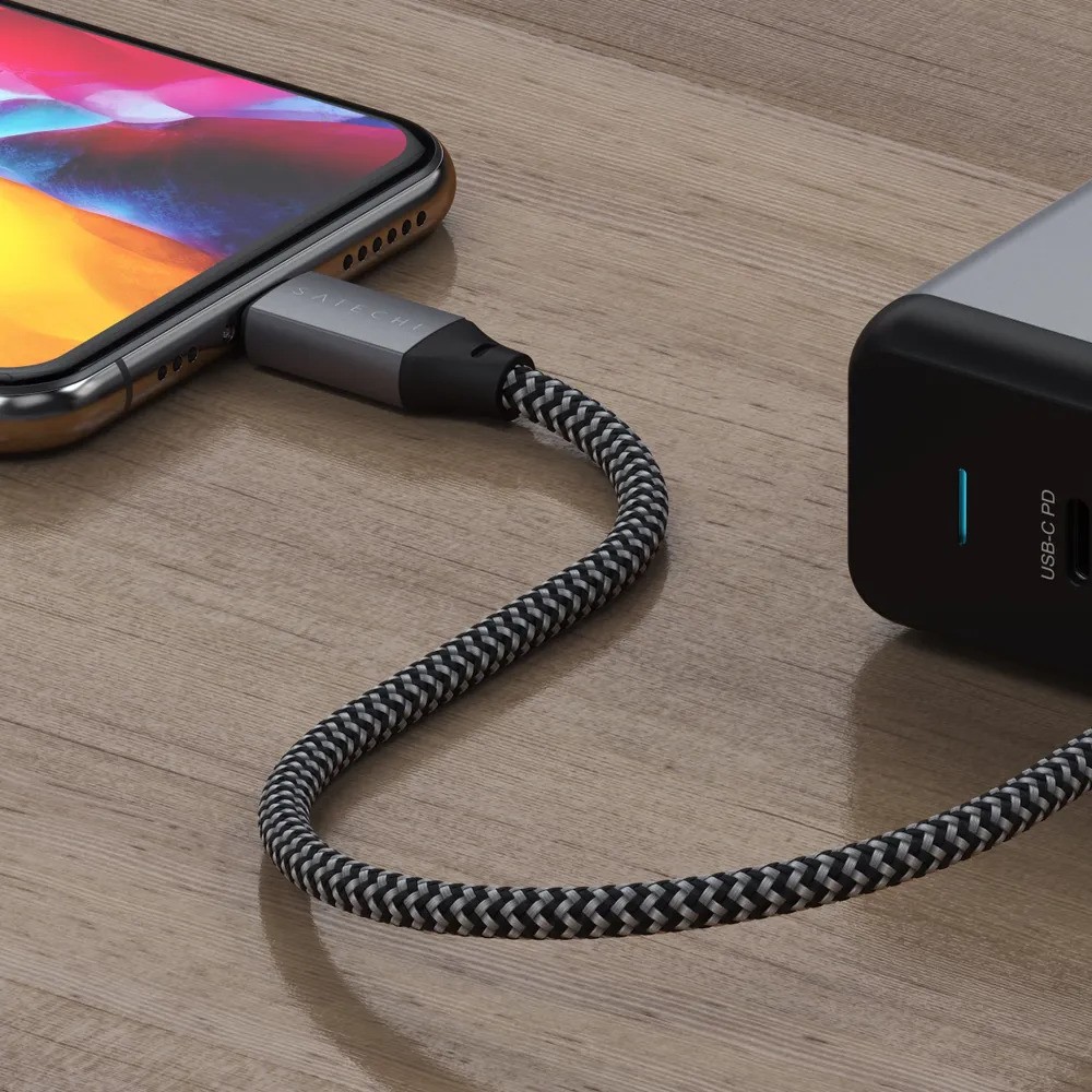 Кабель Satechi Type-A to Lightning (25 см, серый)