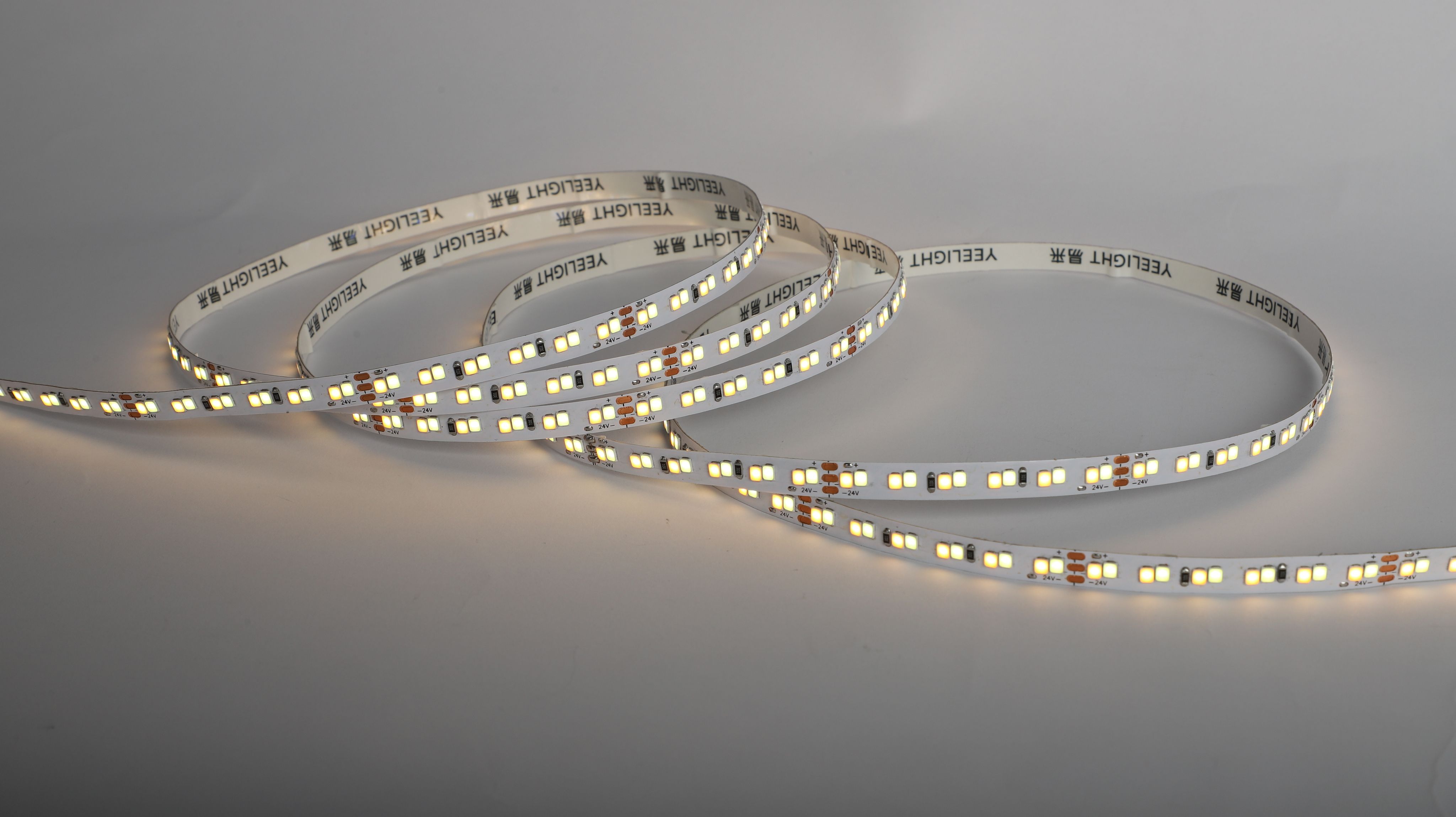 Светодиодная лента Yeelight Pro N1 (24В, 10Вт, 2700-6500К, 8мм, 10м)