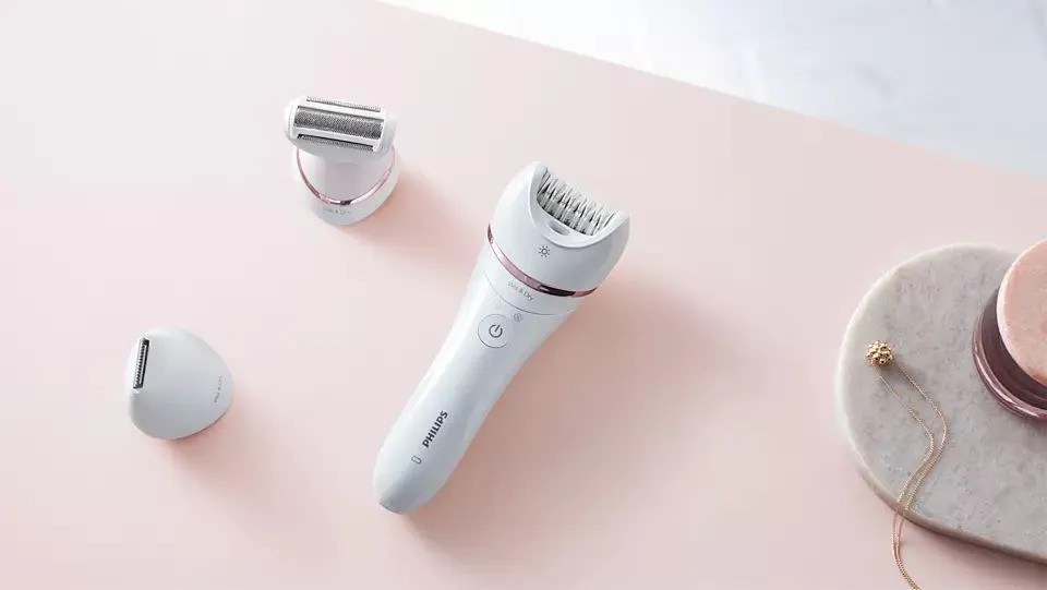 Эпилятор Philips Series 8000 BRE720/14 (белый)