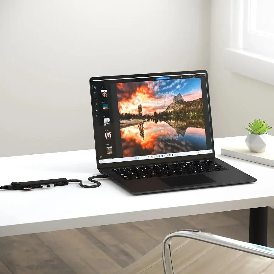 Адаптер Satechi 7-in-1 USB-C (7-в-1, черный)