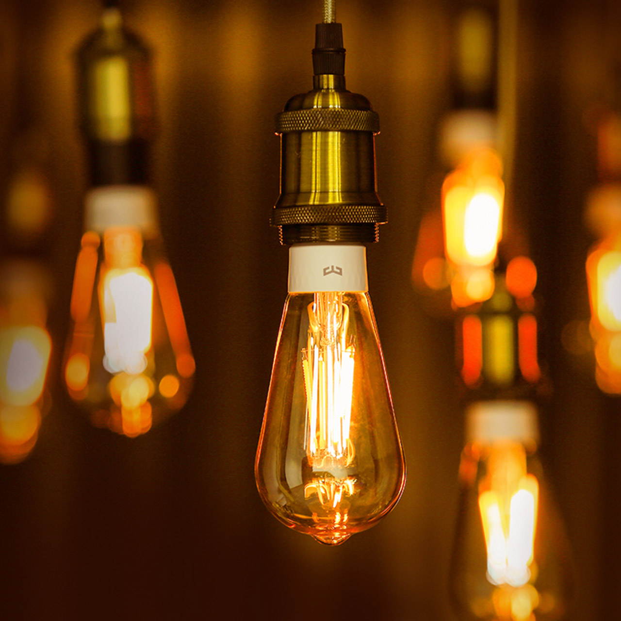 Светодиодная лампочка Yeelight Smart LED Filament Bulb E27