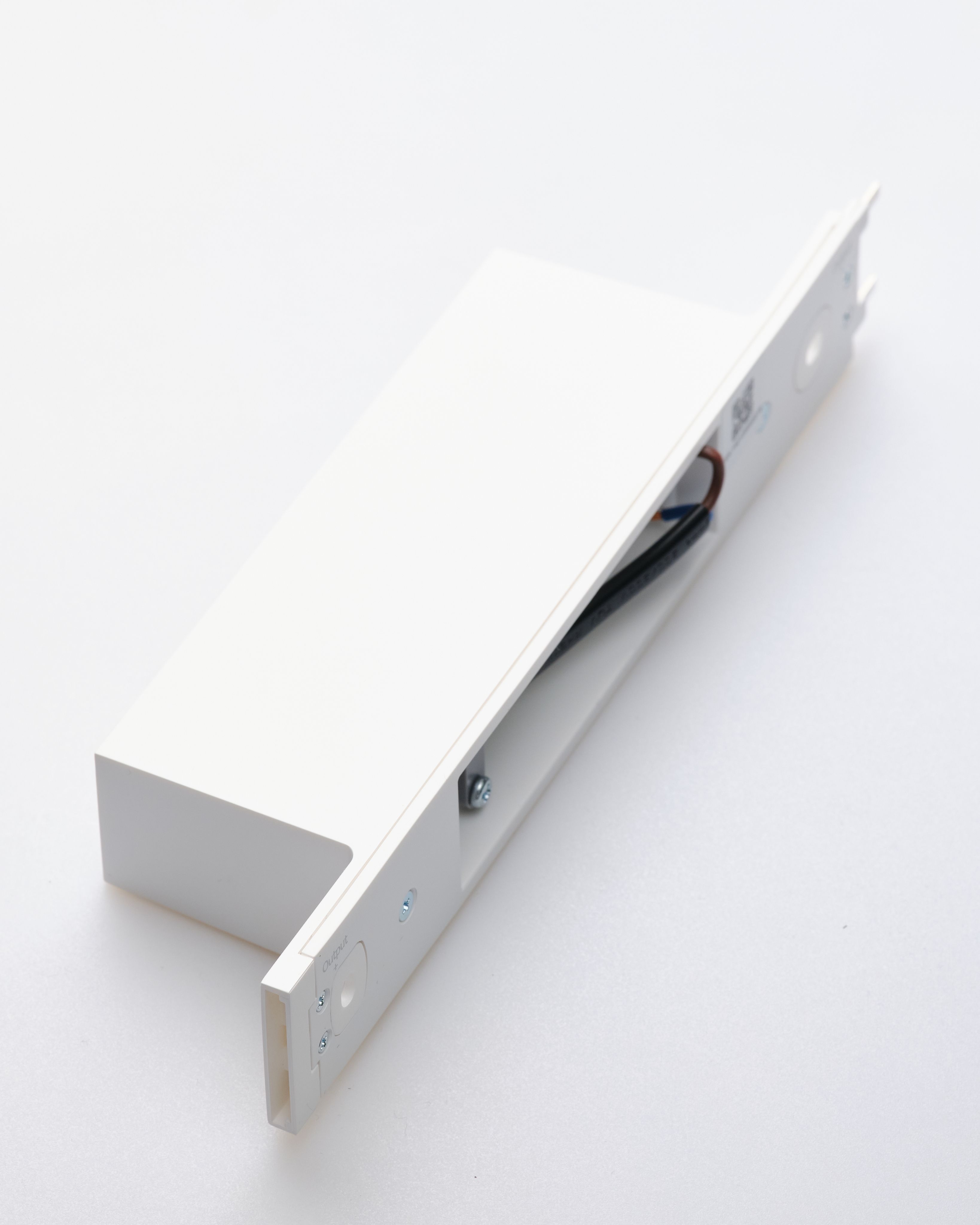 Блок питания Yeelight Pro P20 (для магнитного трека, 110 Вт, компактный, белый)