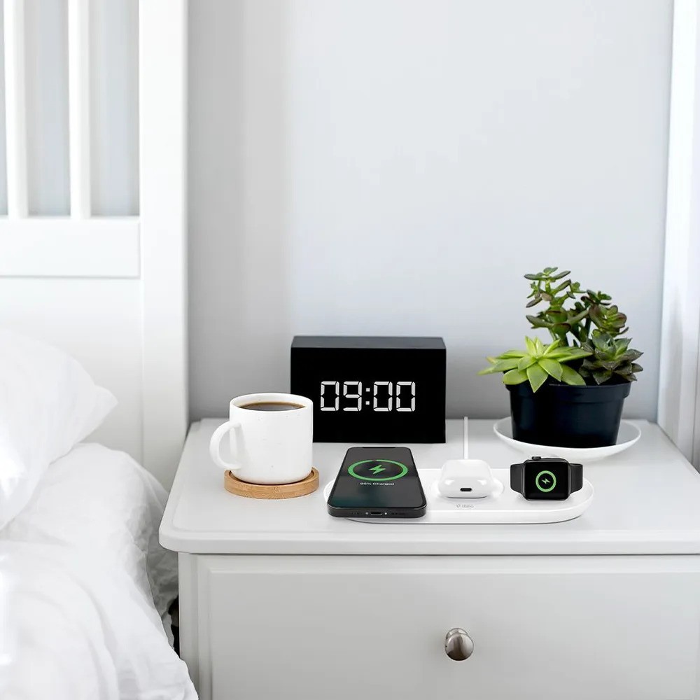 Беспроводная зарядная станция TTEC AirCharger Trio 3 in 1 iPhone + Apple Watch + AirPods Wireless Speed Charging Station (3-в-1, белый)